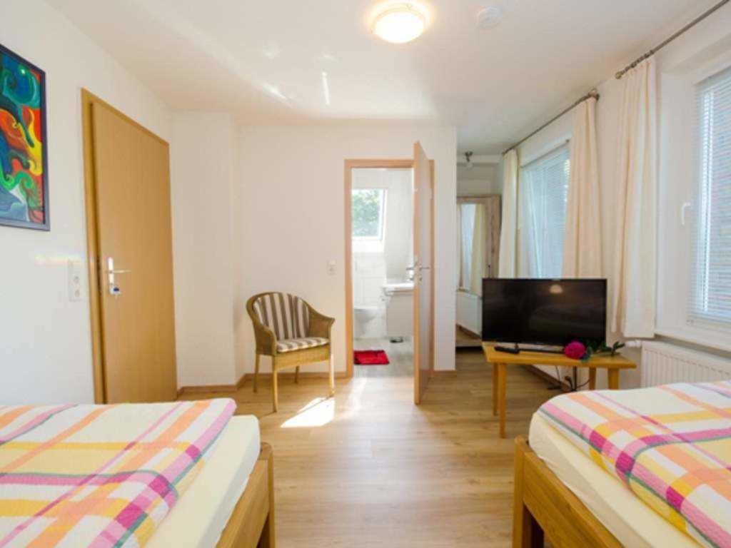 Gaestehaus An Der Fehnroute I, 11037 Hotel Лер Екстериор снимка